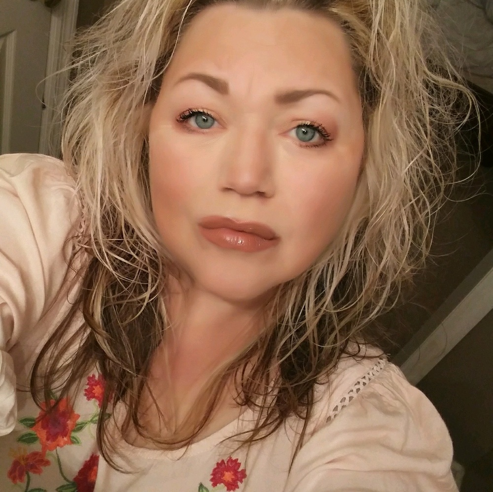 Meet your Posher, Toni